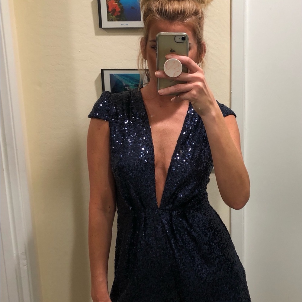 ✨NWT | Holiday Dazzle Tobi V Sequin Romper